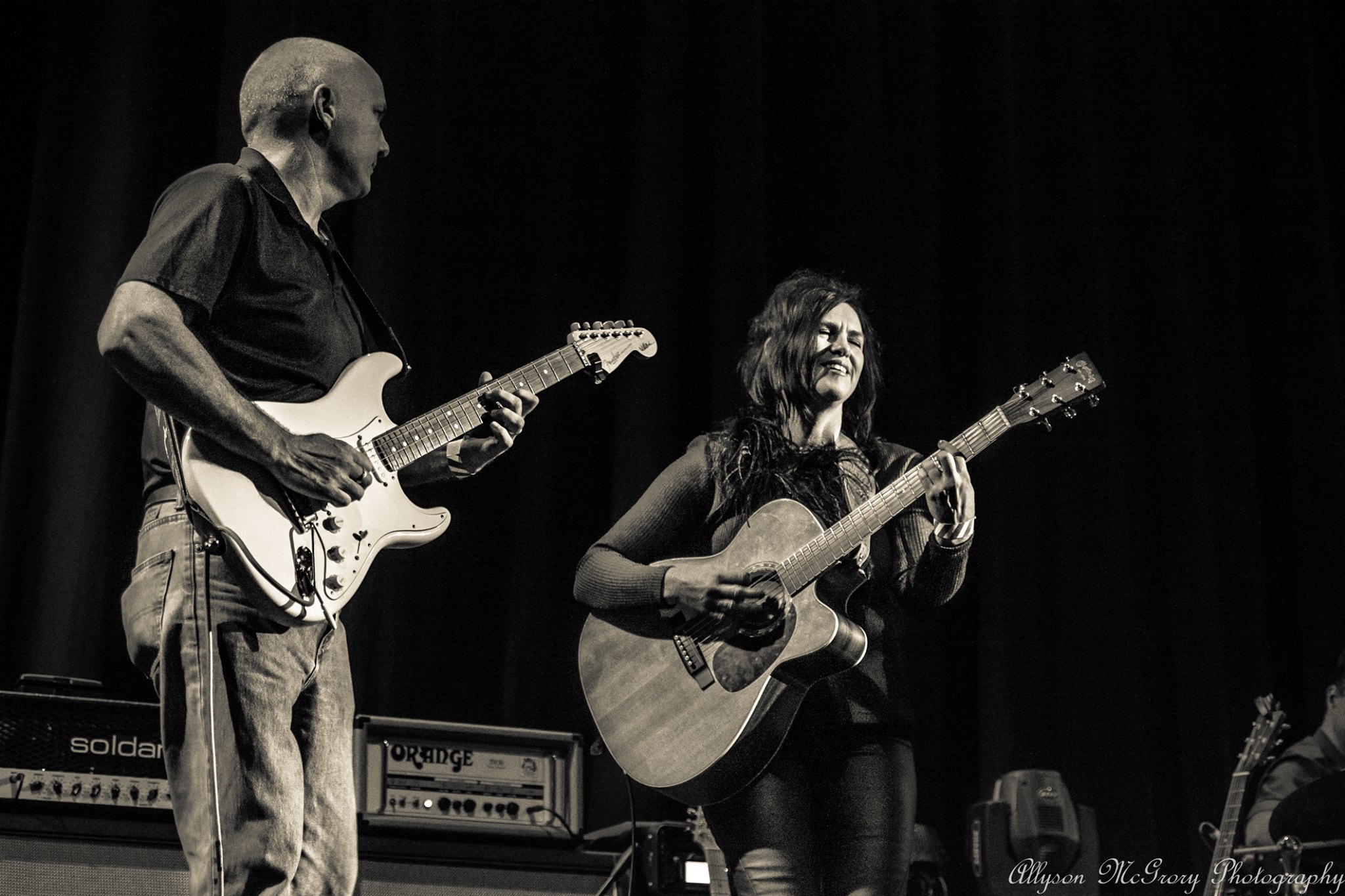 Carinda Christie Original Showcase (Elixir Bar) Cairns FM 89.1